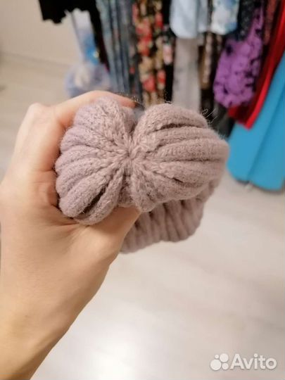 Шапка светло розовая зимняя тёплая вязаная