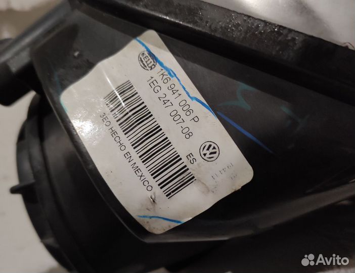 Фара битая правая галоген Volkswagen Jetta 2010