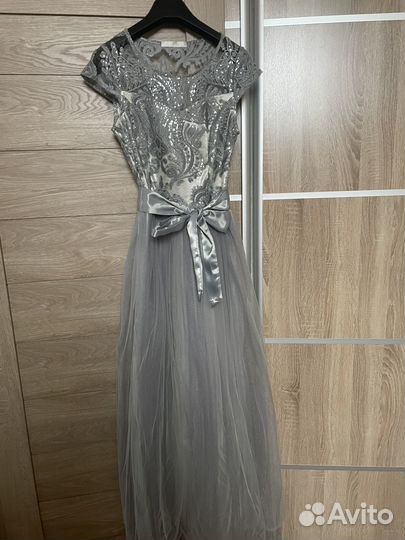 Вечернее платье
