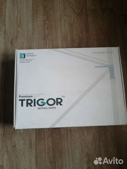 Смеситель для ванны с душем новый trigor