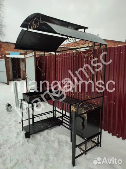 Мангал с крышей