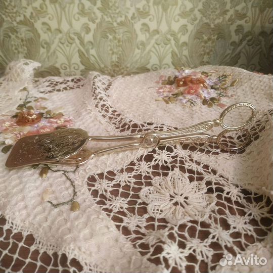 Щипцы - лопатка для торта. Европа