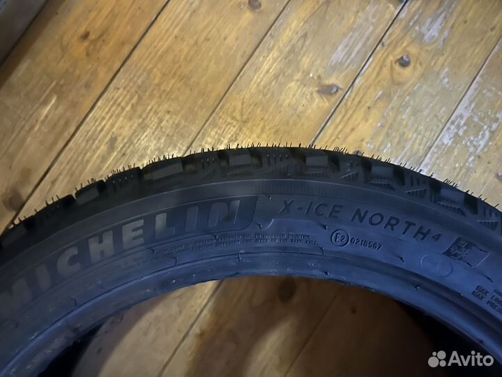 Michelin Agilis X-Ice North 245/45 R19 102H