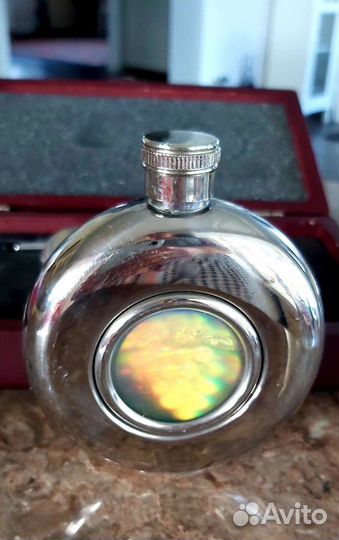 Набор для мужчин:зажигалка,штопор,фляжка,стопка