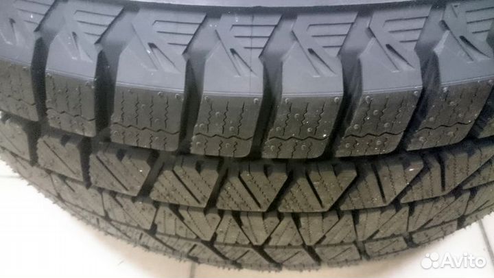 Bridgestone Blizzak DM-V3 285/60 R18 116R