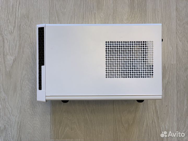 Корпус SilverStone Sugo SG13WB
