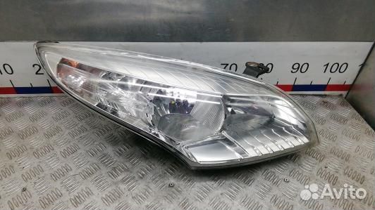Фара правая renault megane 3 (HEA18MU01)