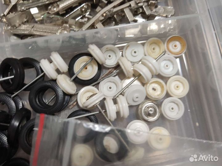 Запчасти на Волгу газ 24 1:43