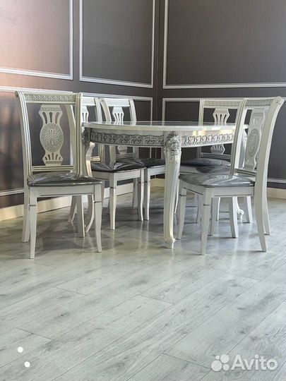 Столы и стулья