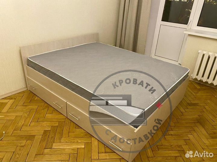 Кровать