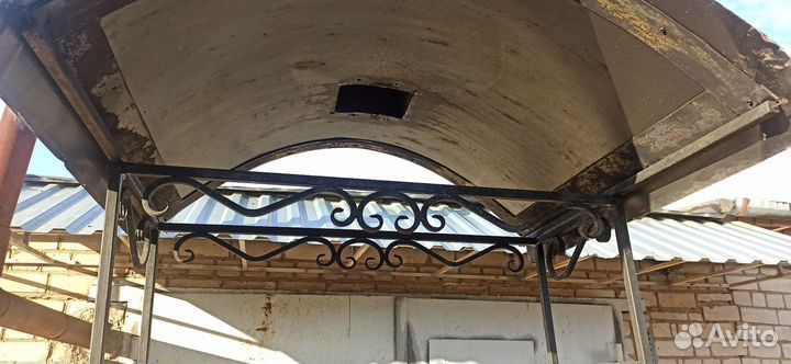 Кованый мангал с крышей бу