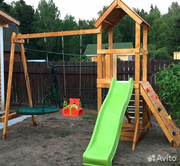 Детская деревянная площадка со скалодромом