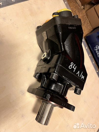 Насос аксиально-поршневой объемом 84 литра