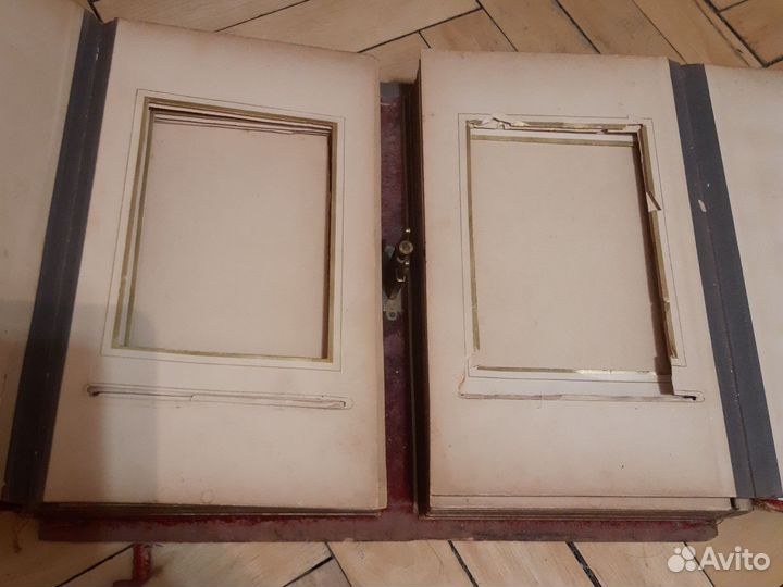 Старинный альбом для фотографий