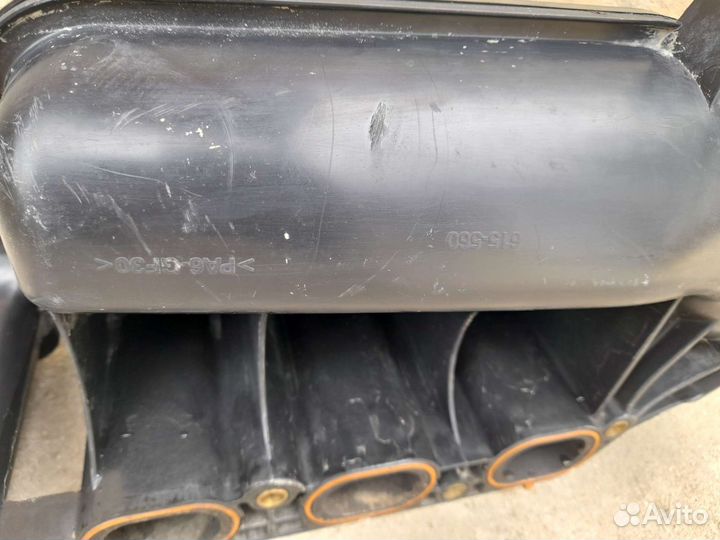 Впускной коллектор Pontiac Vibe