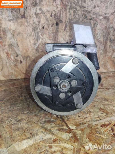 Компрессор кондиционера Peugeot 308