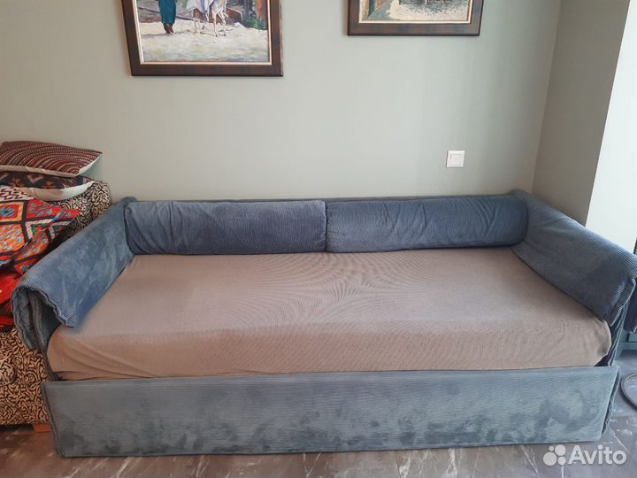 Диван бу фирмы Gap, Италия