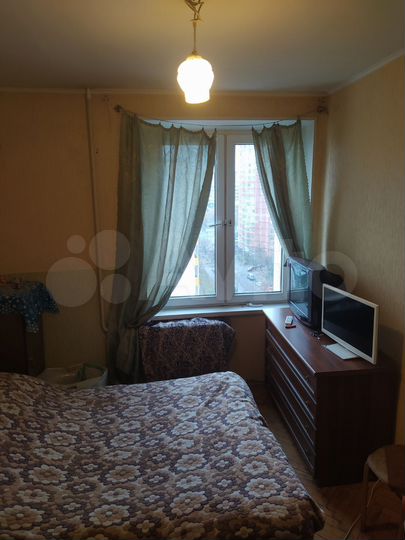 Комната 10 м² в 2-к., 11/12 эт.