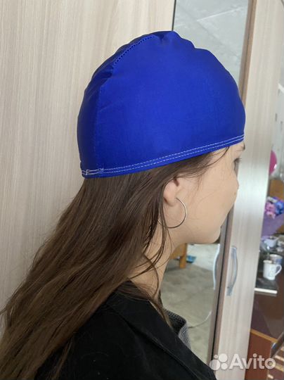 Шапочка для плаванья в бассейне