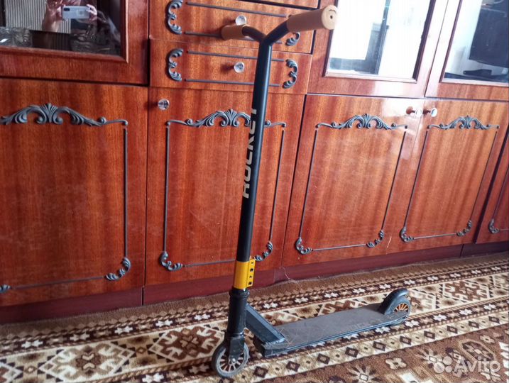 Трюковой самокат