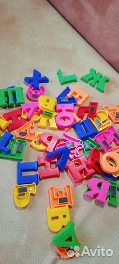 Буквы и слоги на карточках с картинками из Диснея