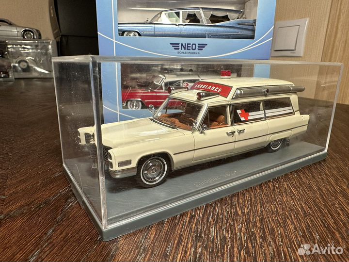 1:43 NEO/BOS: Cadillac Superrior, Mercedes 300D