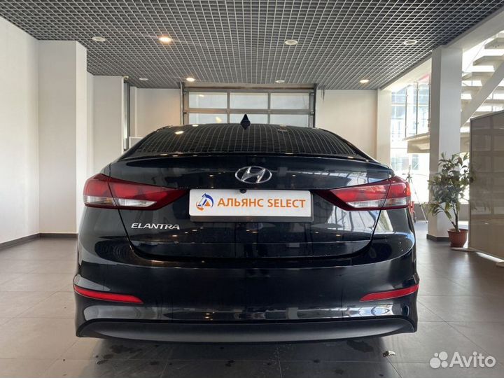 Hyundai Elantra 2.0 AT, 2017, 88 965 км