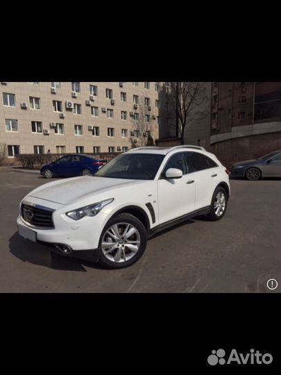 Infiniti QX70 3.7 AT, 2014, битый, 50 000 км
