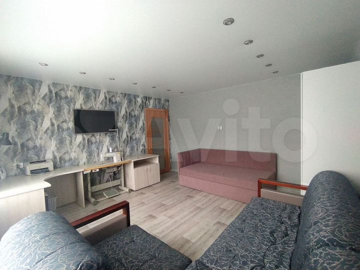 2-к. квартира, 57,5 м², 1/2 эт.