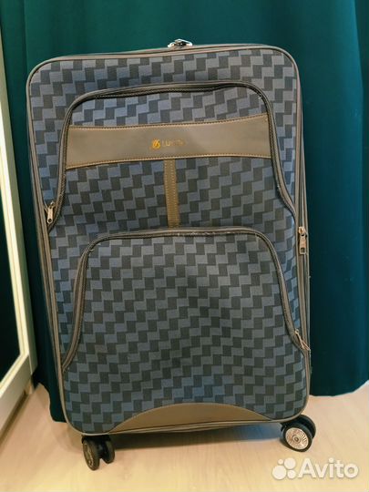 Чемодан на колесах