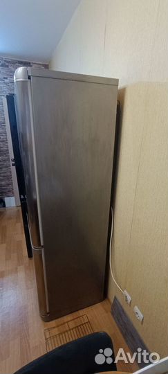 Холодильник hotpoint ariston MBA2185X