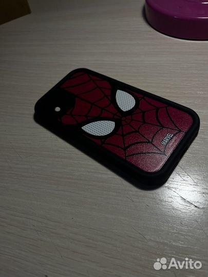 Чехол на iPhone 11