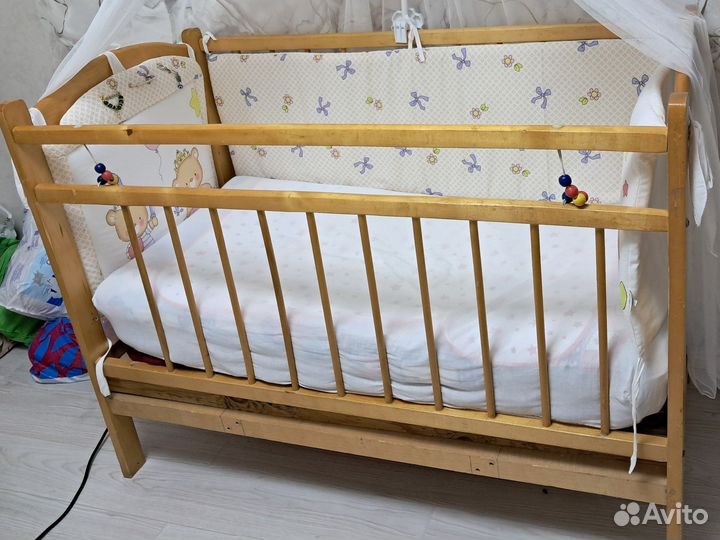 Детская кроватка