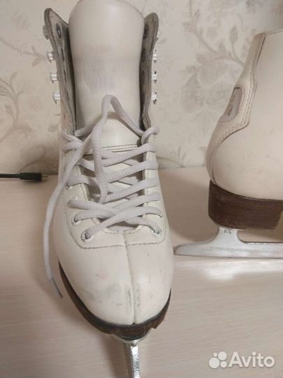 Фигурные коньки wifa 32