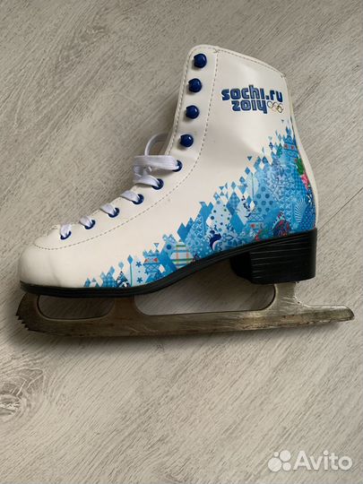 Продам коньки