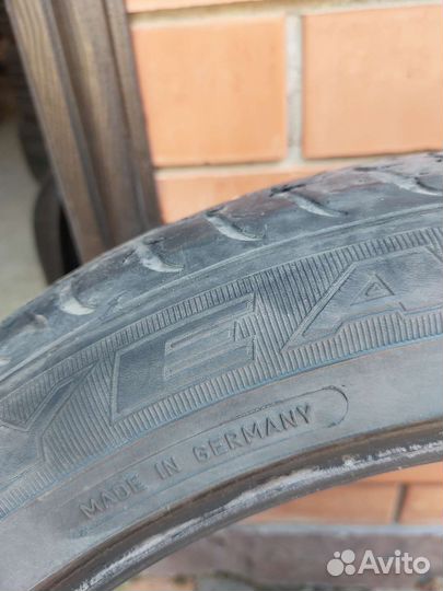 Goodyear EfficientGrip 245/45 R18 100Y