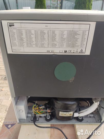 Холодильник маленький