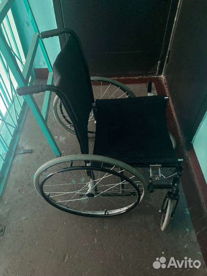 Инвалидная коляска складная бу