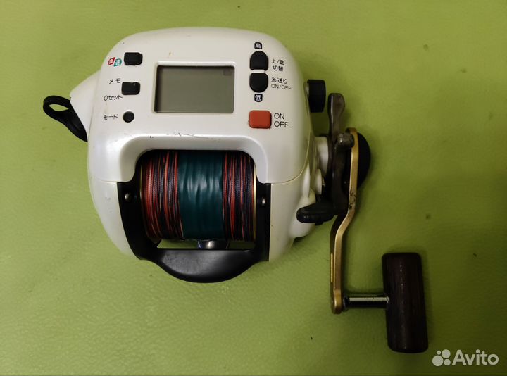 Электрокатушка на кальмара и омуля Shimano 3000 R