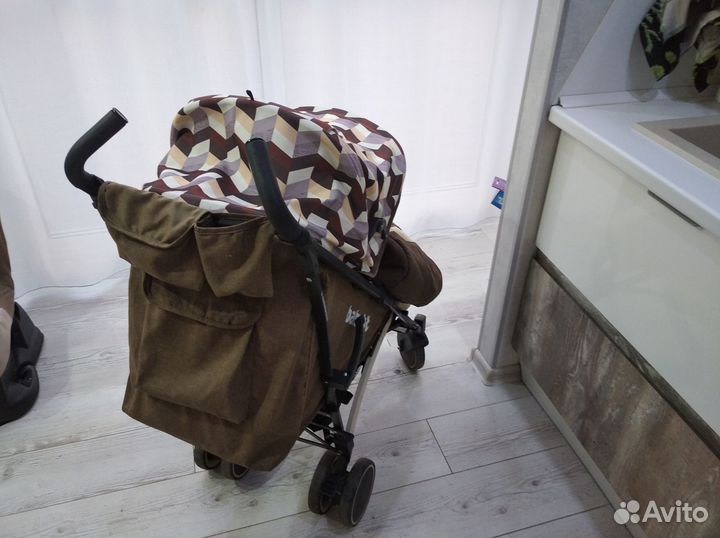 Прогулочная коляска трость babyhit