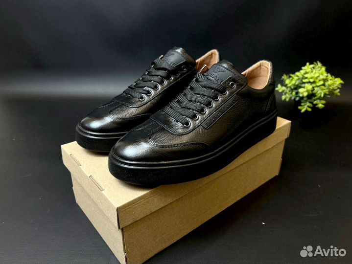 Кроссовки Armani современные