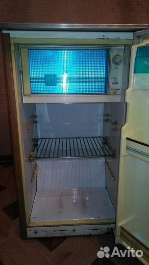 Холодильник бу в отличном состоянии