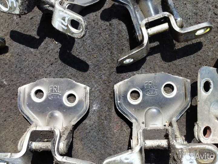 Петли KIA sorento 2005г. 2.5 aт дизель
