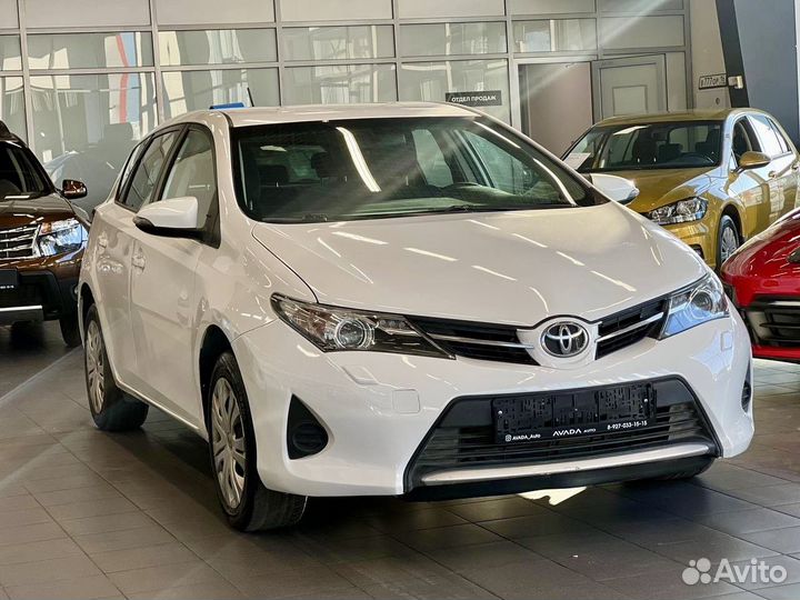 Toyota Auris 1.6 CVT, 2015, 159 388 км