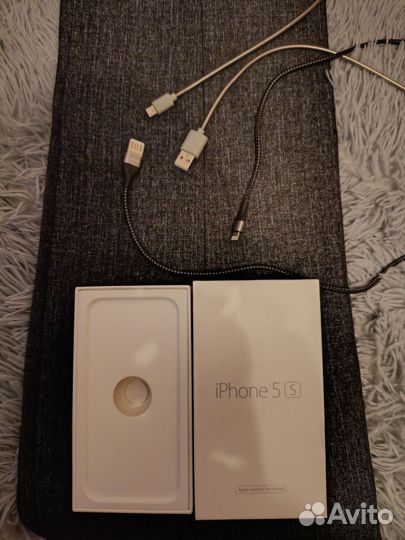 Кабеля для зарядки iPhone