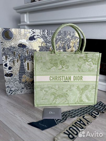 Сумка Dior Book Tote в наличии