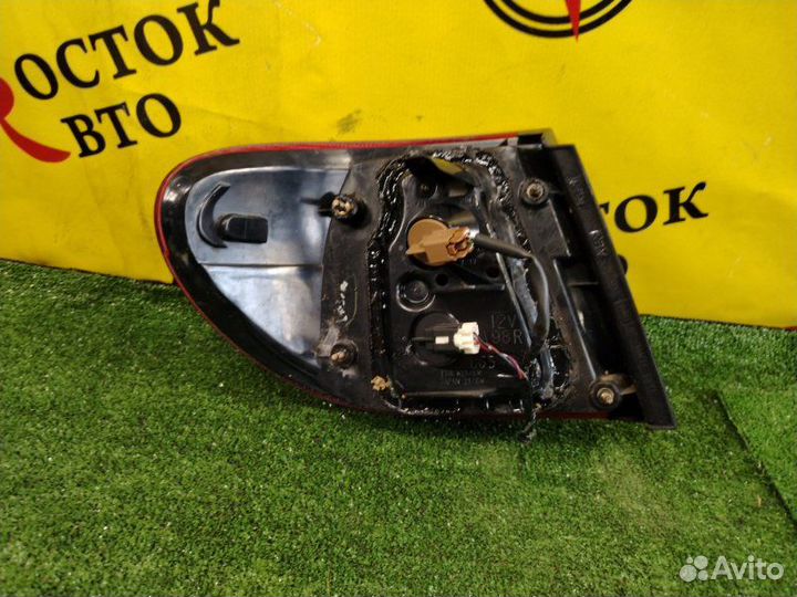 Стоп-сигнал задний правый Nissan Bluebird Sylphy