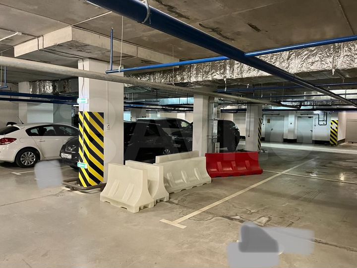 Машиноместо, 16 м²