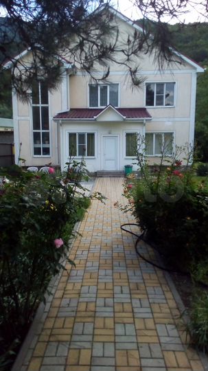 Дом 250 м² на участке 12 сот.