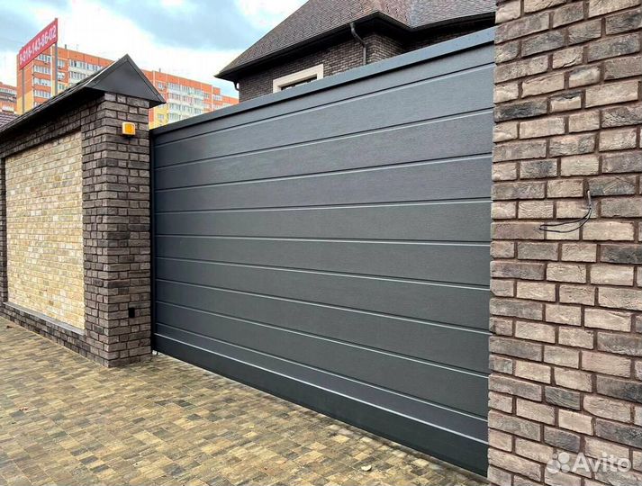 Секционные ворота